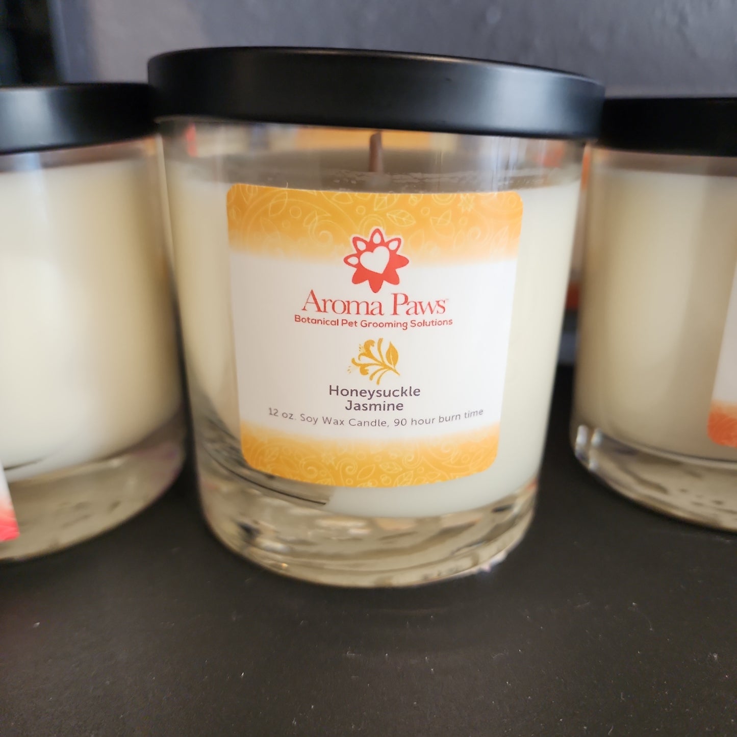 12 Oz - Candle Jasmine & Honeysuckle