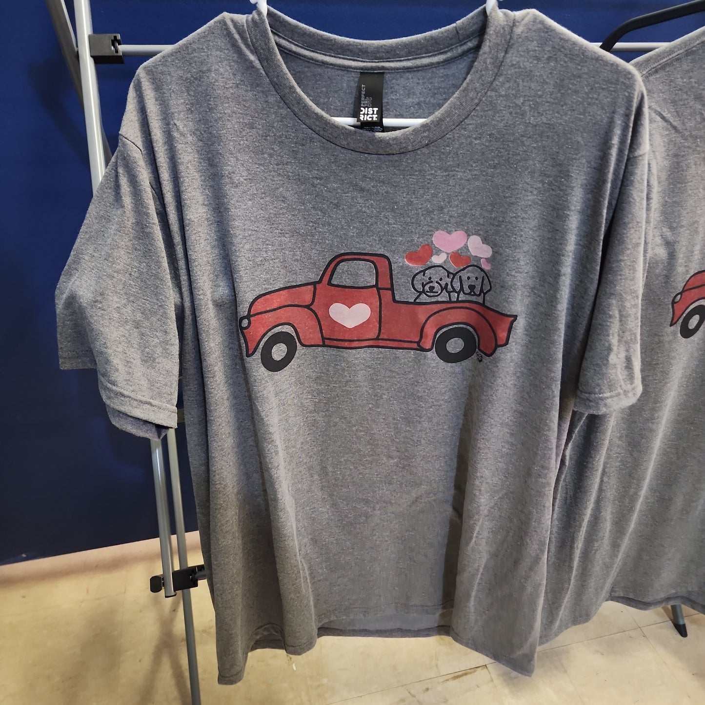 Dapper Paw Red Truck T LRG