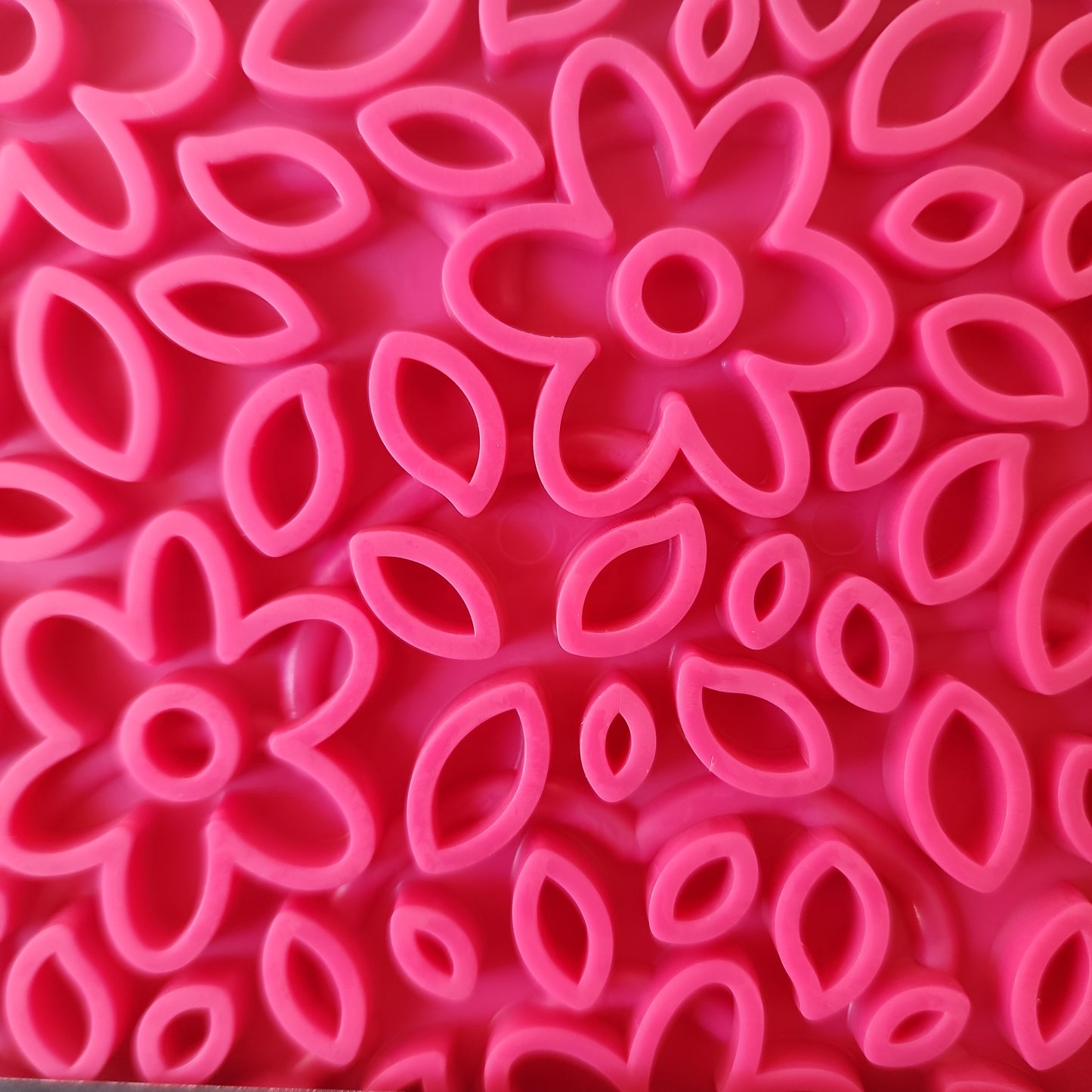 Flower Power Design eMat Enrichment Lick Mat - Pink - Flower Power E-Mat - large pink